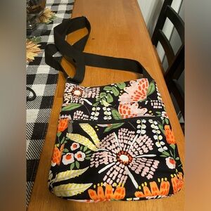 Thirty one floral crossbody